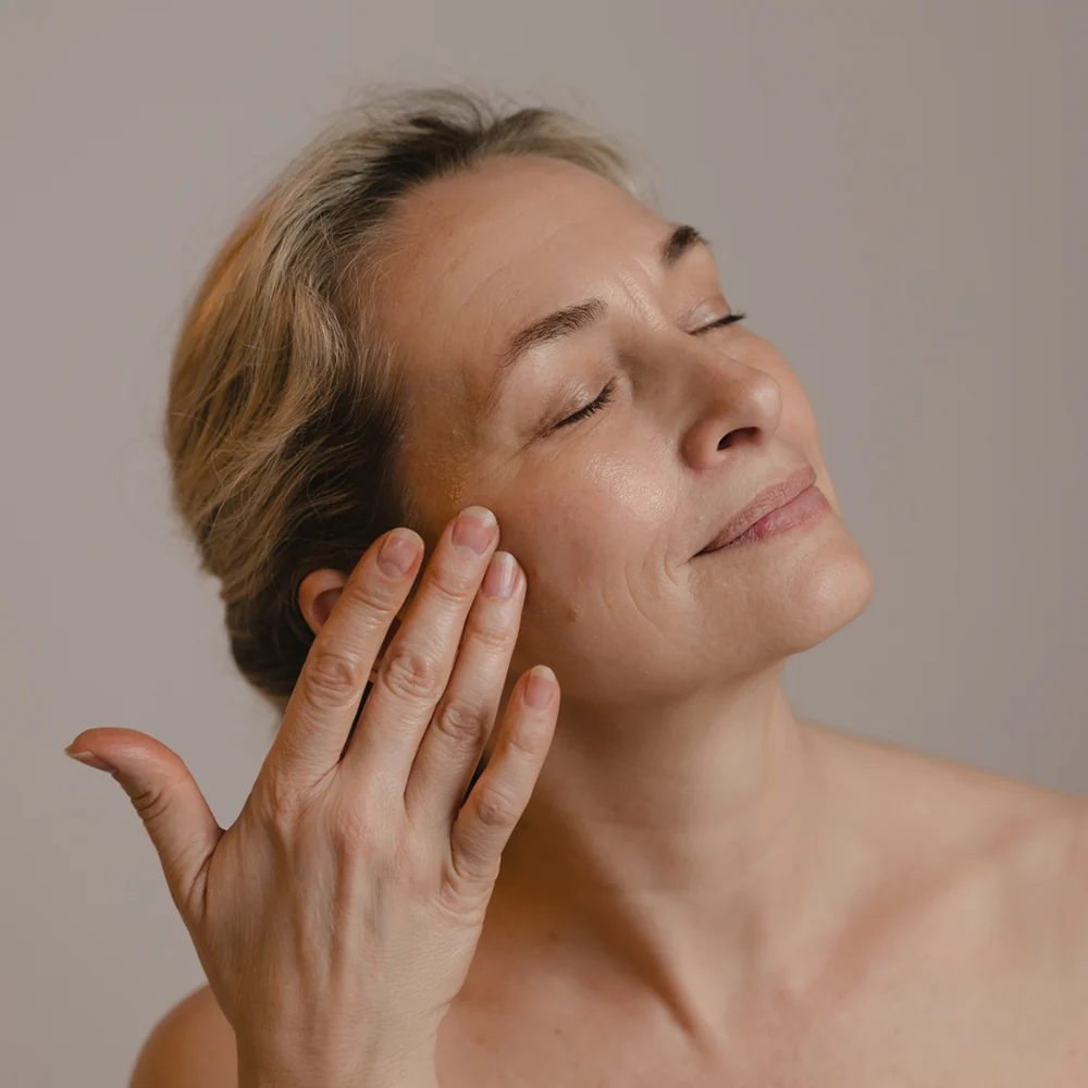 Hydrating Facial Serum - Image 4